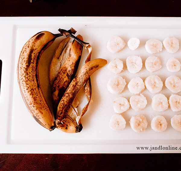 In the Kitchen: How to Freeze Bananas